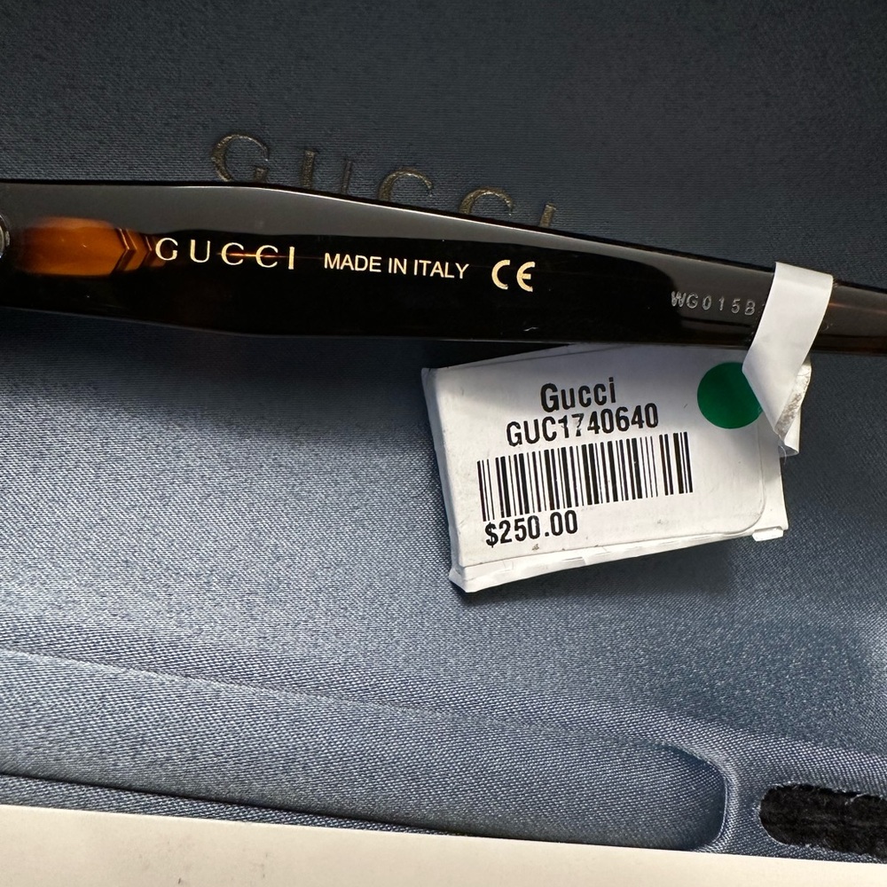 Gucci Women's Oversize Sunglasses - Picture 2 of 5